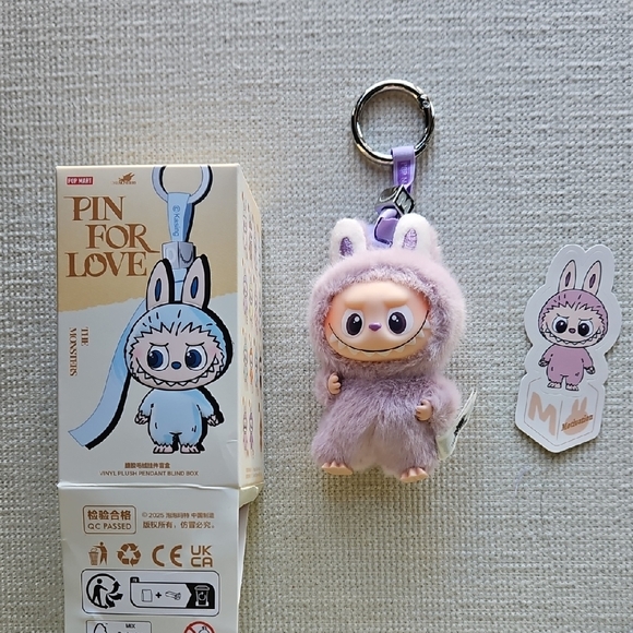 PIN FOR LOVE LABUBU LETTER M - Picture 11 of 11